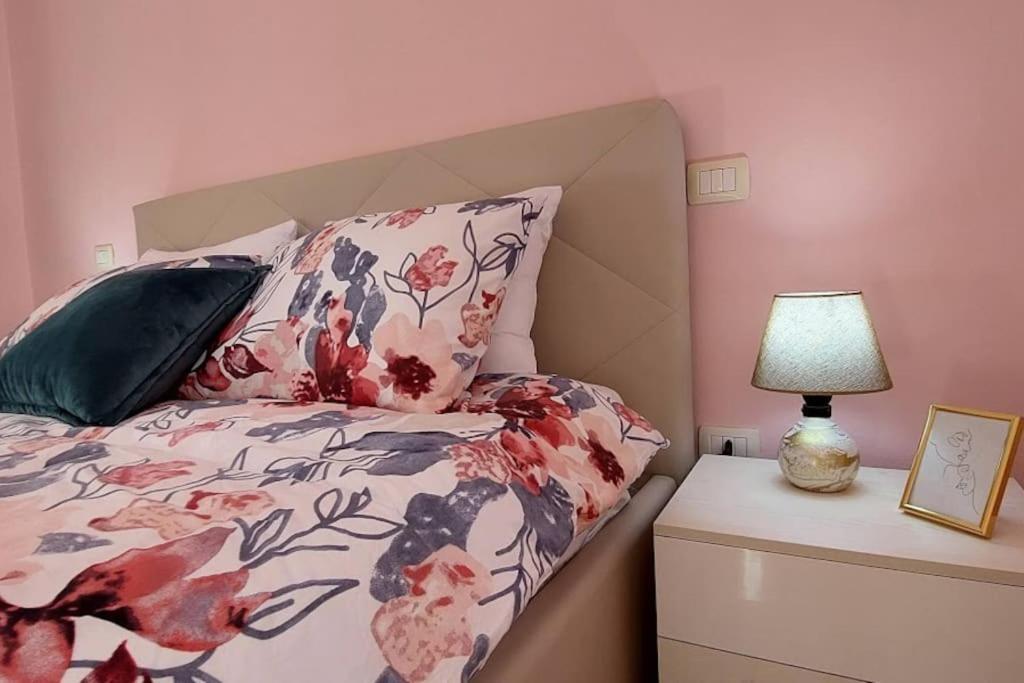 Cozy Sunlit Apartment With Scenic Balcony View Τίρανα Εξωτερικό φωτογραφία