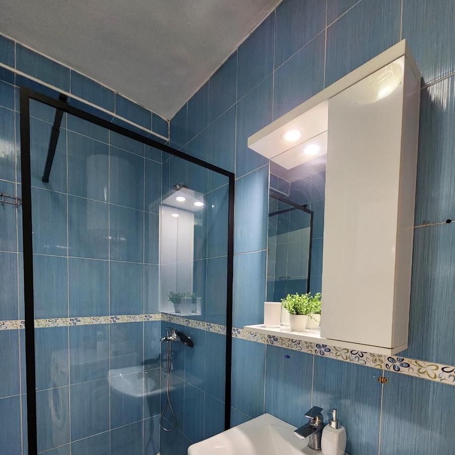Cozy Sunlit Apartment With Scenic Balcony View Τίρανα Εξωτερικό φωτογραφία